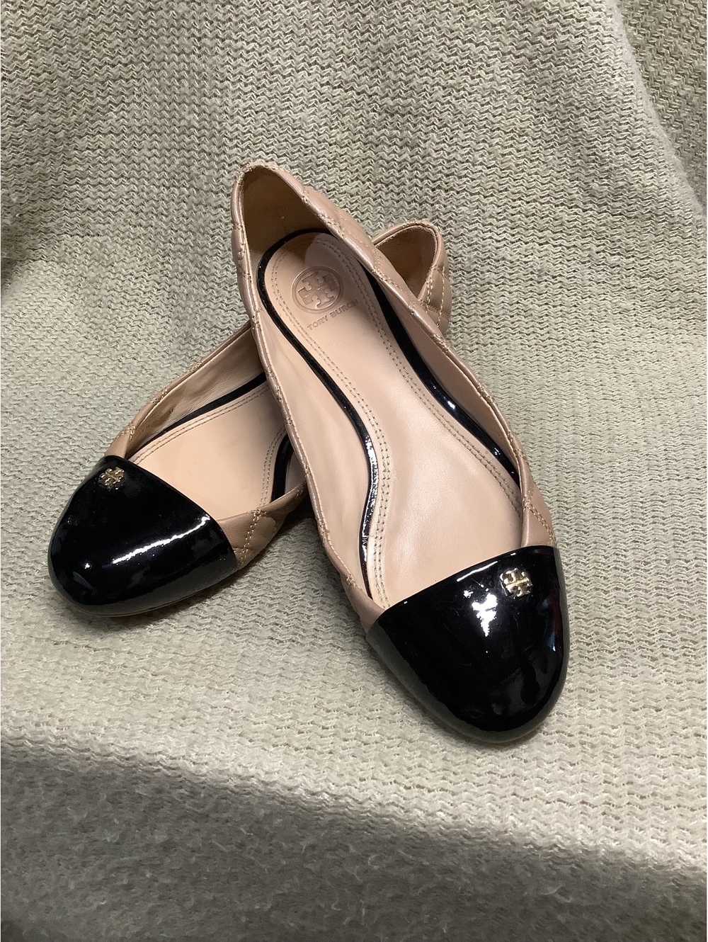 Tory Burch Women's Quilted Leather Ballet Flats Size 9.5 Tan and Black